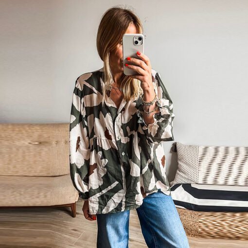 Camisa con estampado floral vintage - Image 2