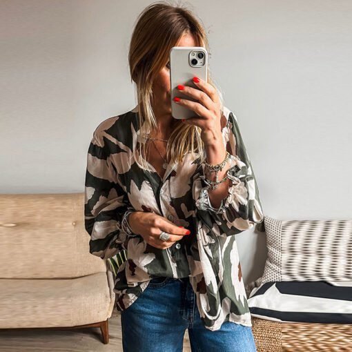 Camisa con estampado floral vintage - Image 6
