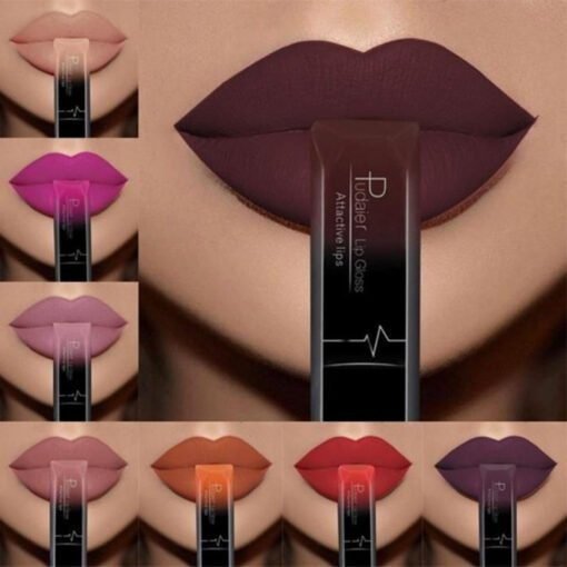 Maquillaje: mate, mate, brillo de labios, lápiz labial