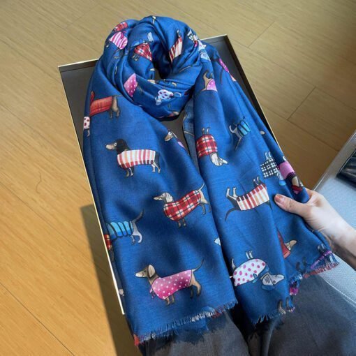 Bufanda larga y cálida con estampado de perro para mujer - Image 4