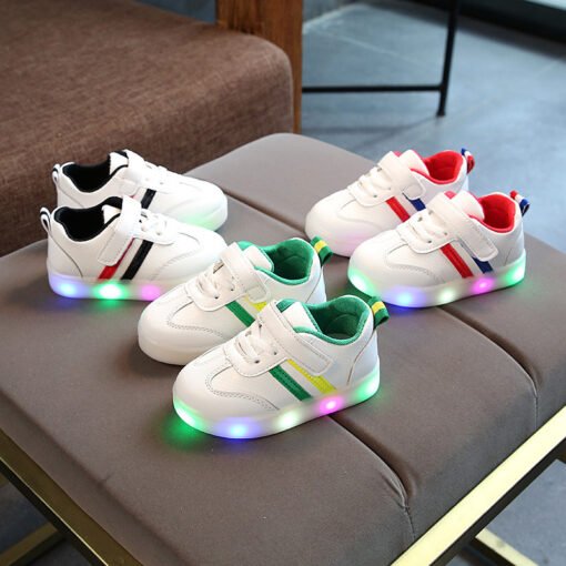Tenis deportivos blancos con luces LED Kimmy